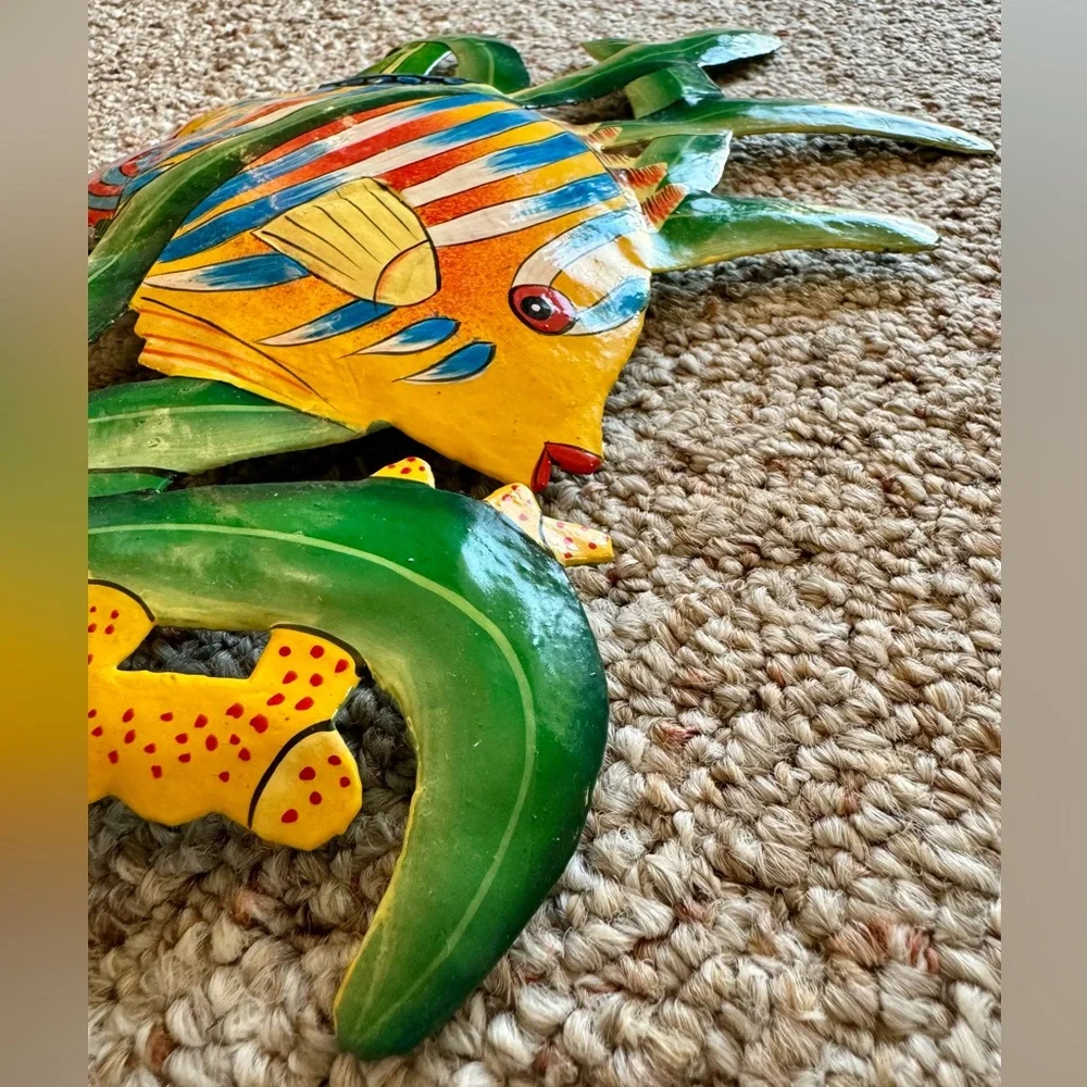 Handmade Hand Crafted Painted Costa Rica Fish Wall Art Home Decor Metal Rack